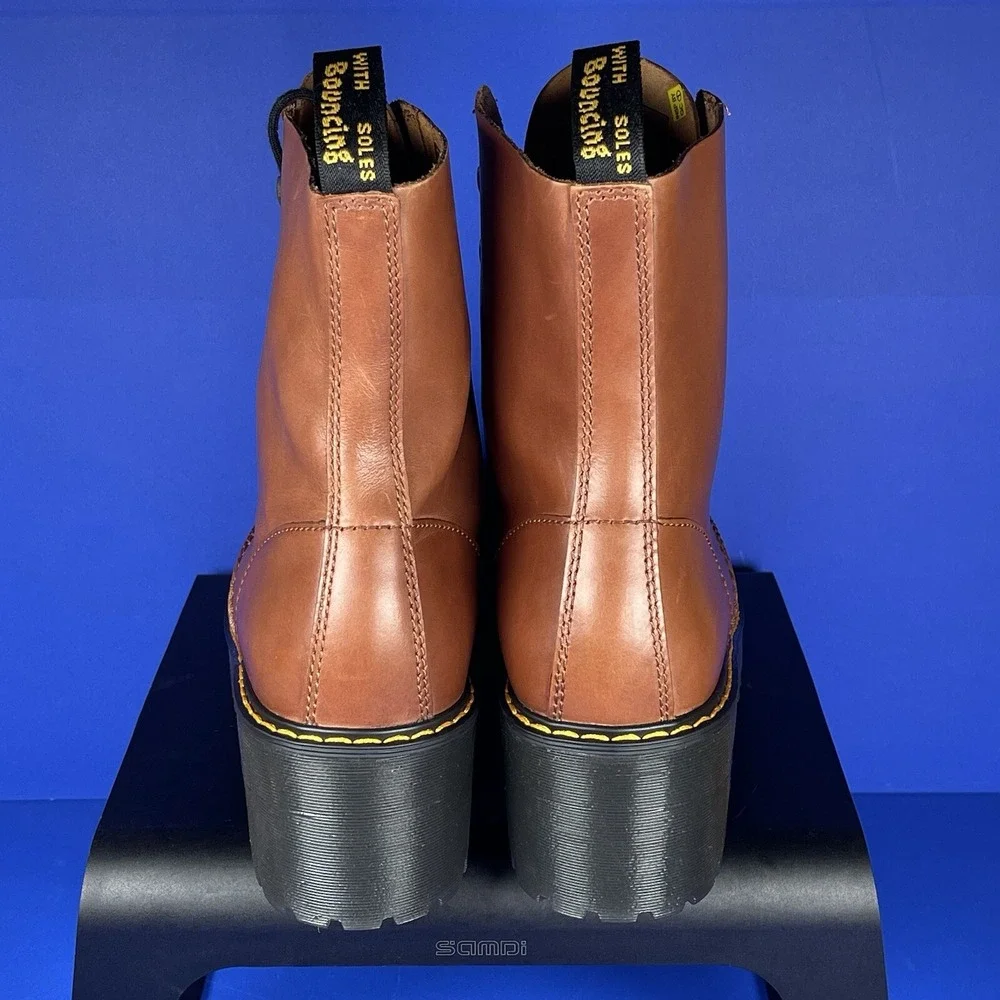 Dr. Martens Leona Heeled Tan Saddle Leather Womens Size 10 42 Lace Up Ankle Boot